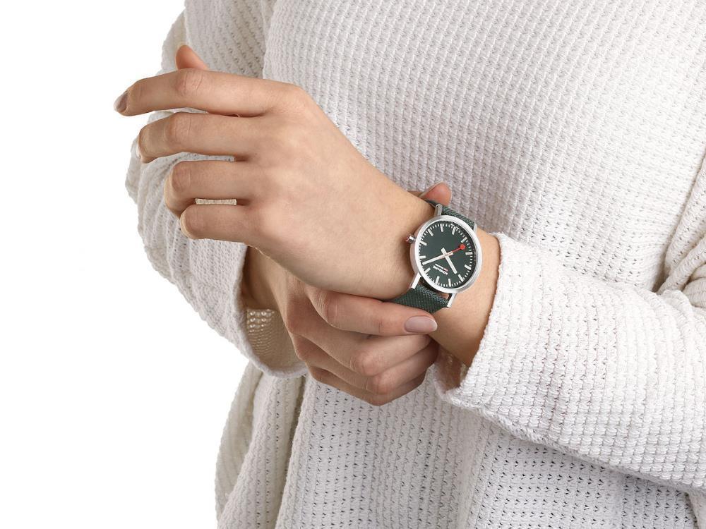 Reloj de Cuarzo Mondaine Classic, Verde, 36 mm, Correa textil, A660.30314.60SBD