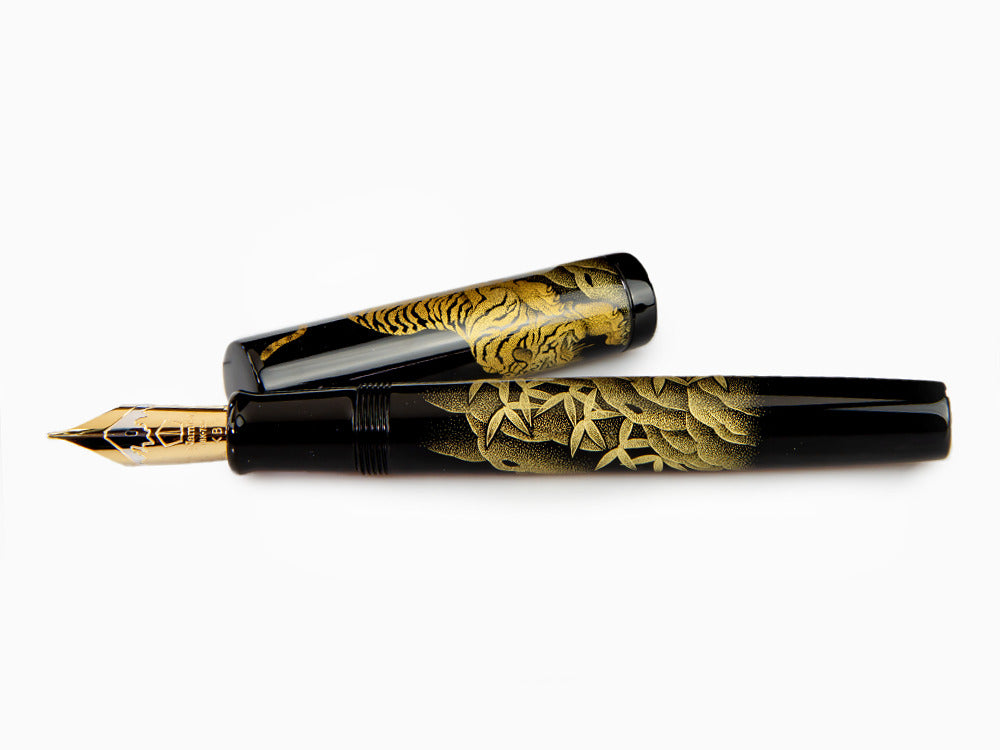 Pluma Estilográfica Namiki Chinkin Tiger, Laca Urushi, Adornos en oro